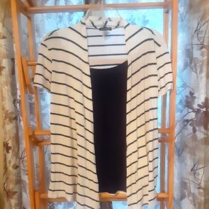 Short sleeve top by Fig & Blu